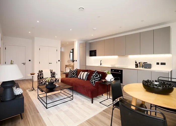The Tottenham Hale Crib - Trendy 2Bdr Flat With Balcony