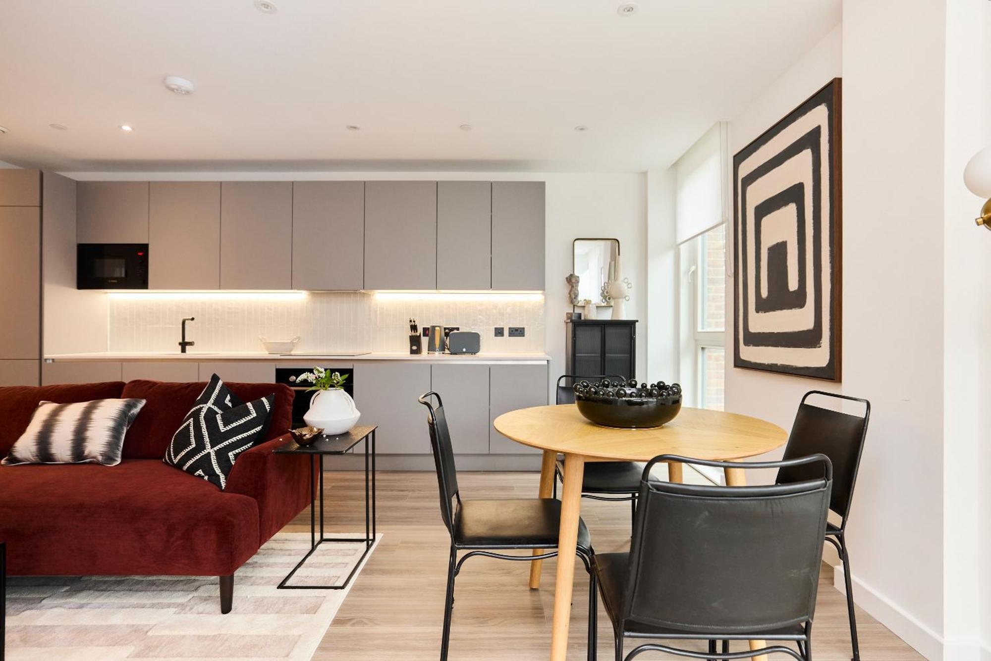 The Tottenham Hale Crib - Trendy 2bdr Flat With Balcony Apartment London